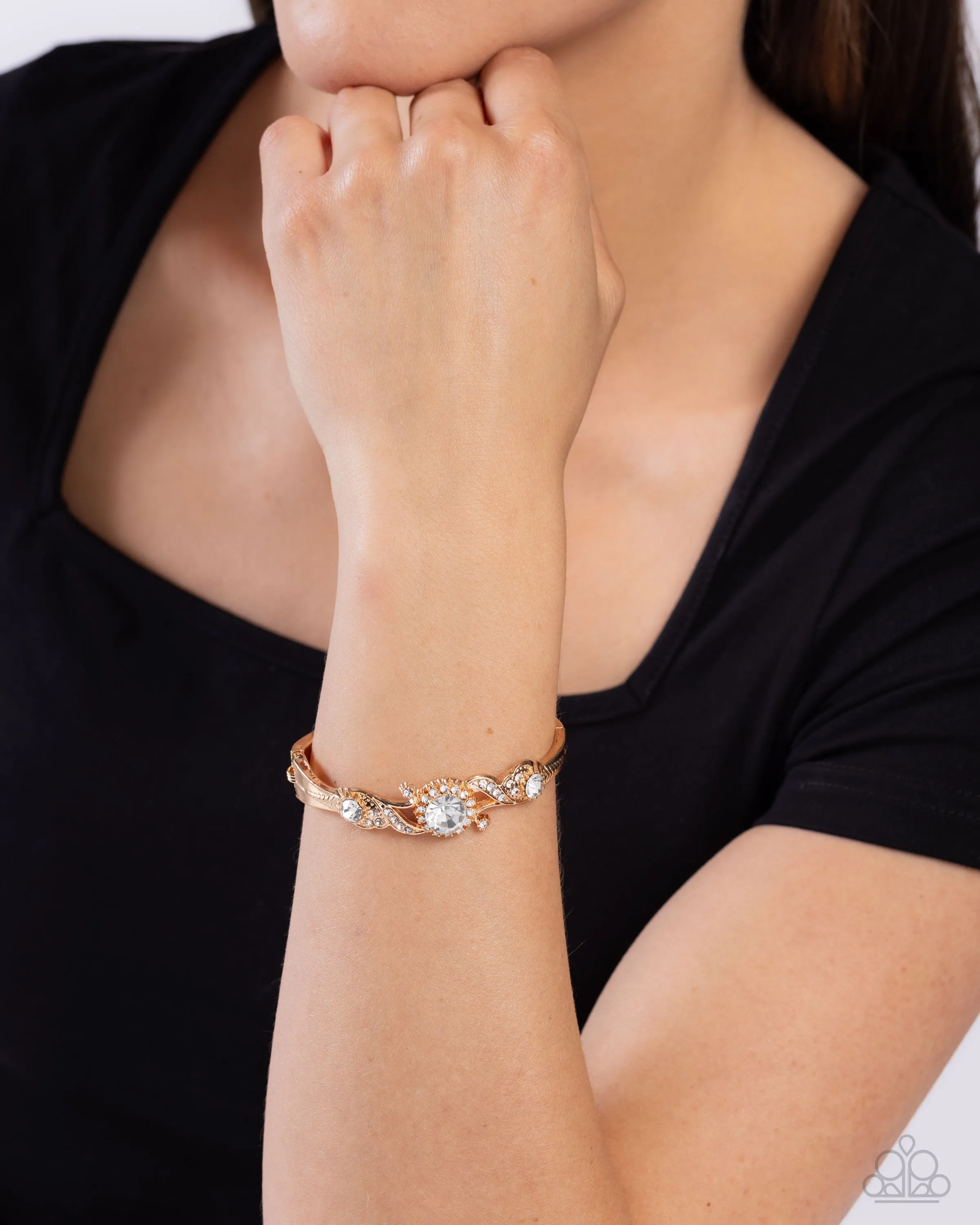 Expert Elegance - Gold Bracelet