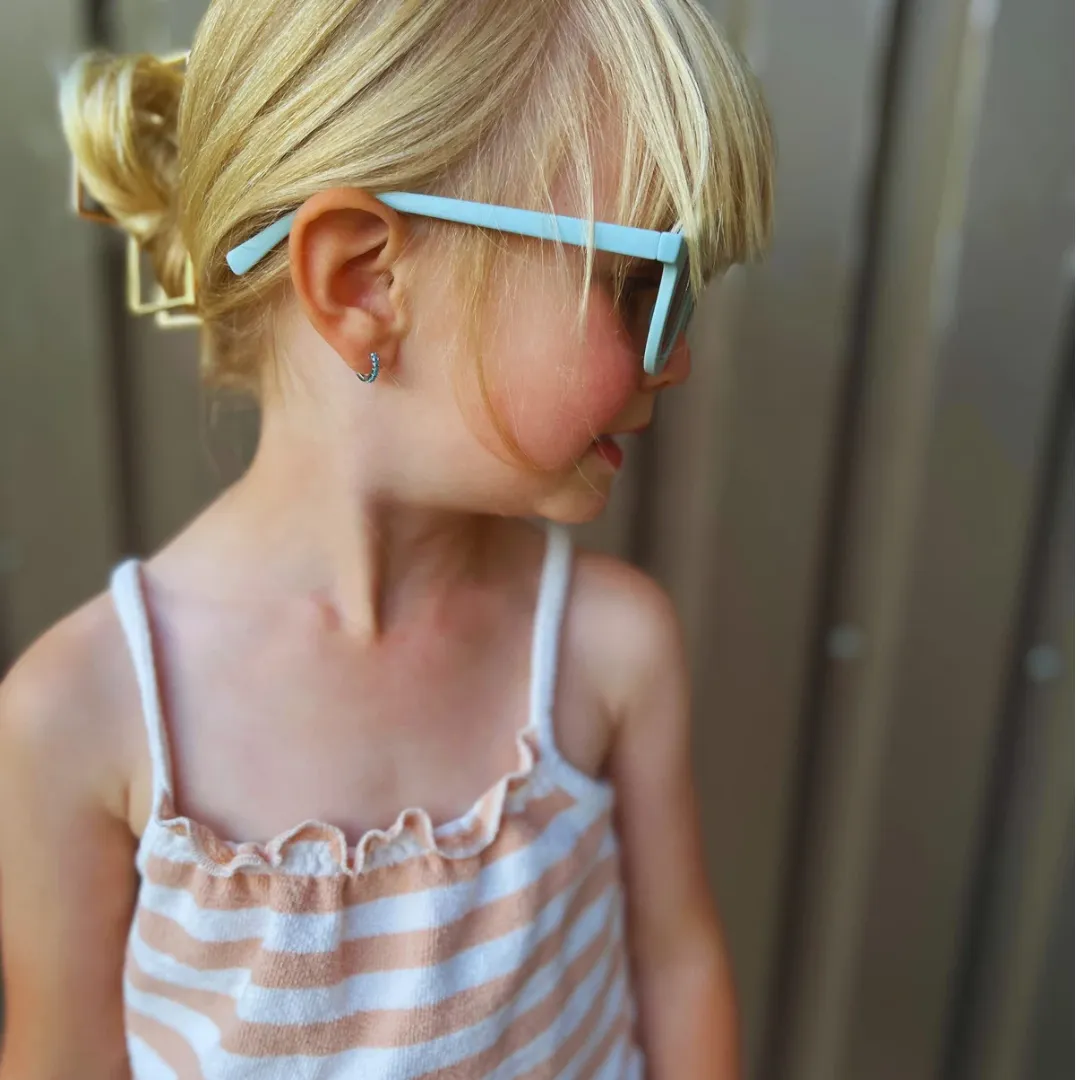 Modern circle blue kids sunglasses