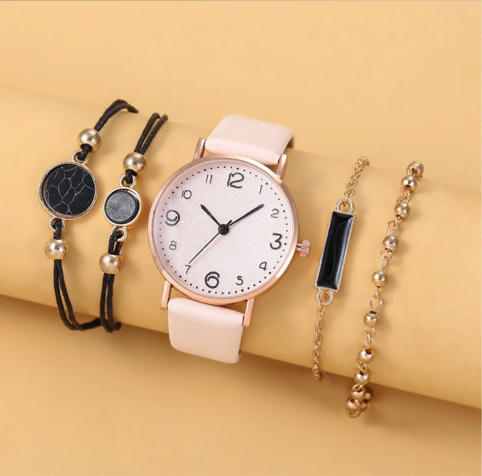 Smooth Dial Wrist Watch with Bracelet - Set of 5