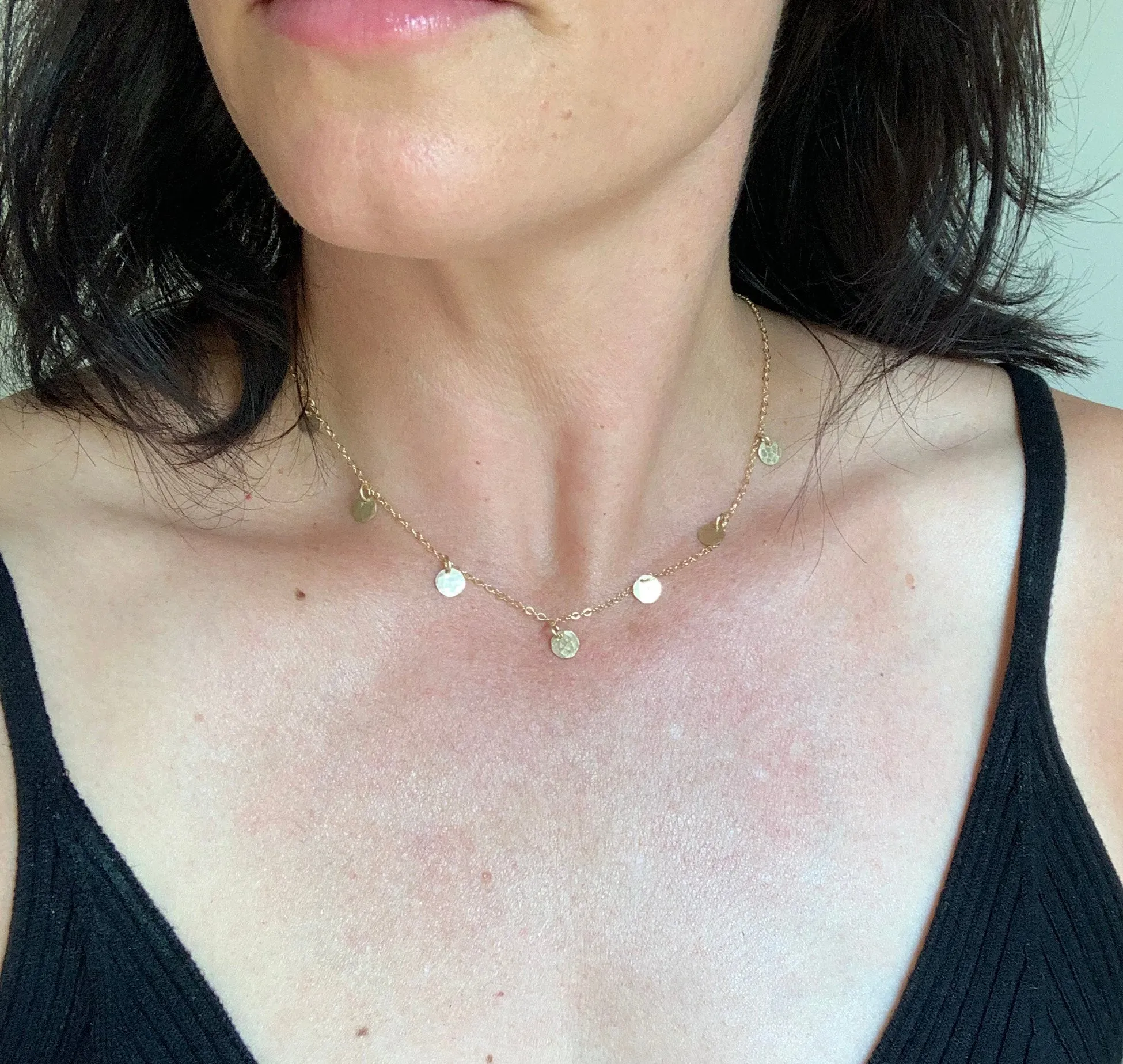 Certainly! Heres a revised title with added modifiers for an e-commerce product:

Elegant Subtle Shimmer Necklace with Delicate Sparkling Accents for Women